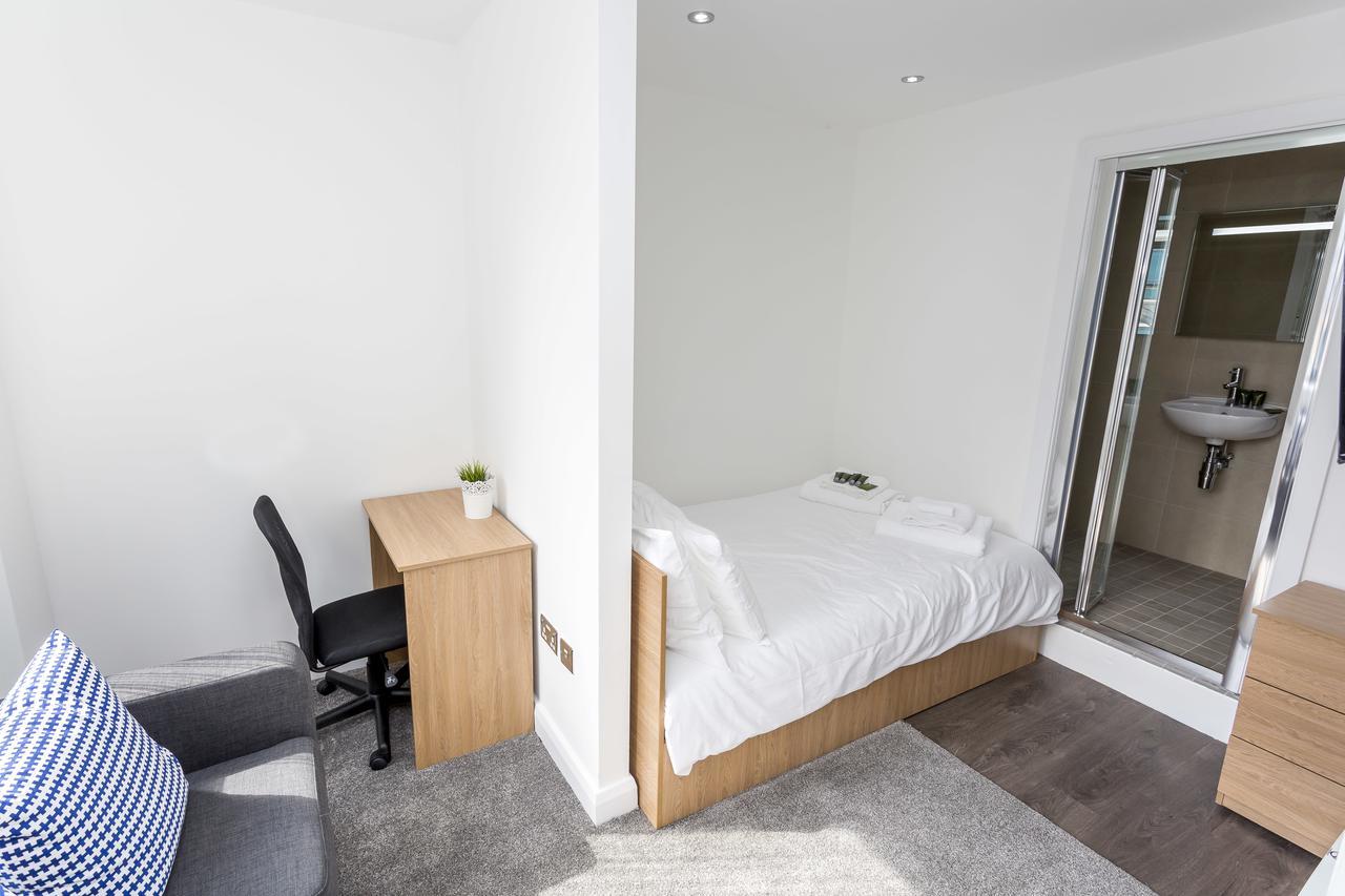 Amazing In Apartment Manchester